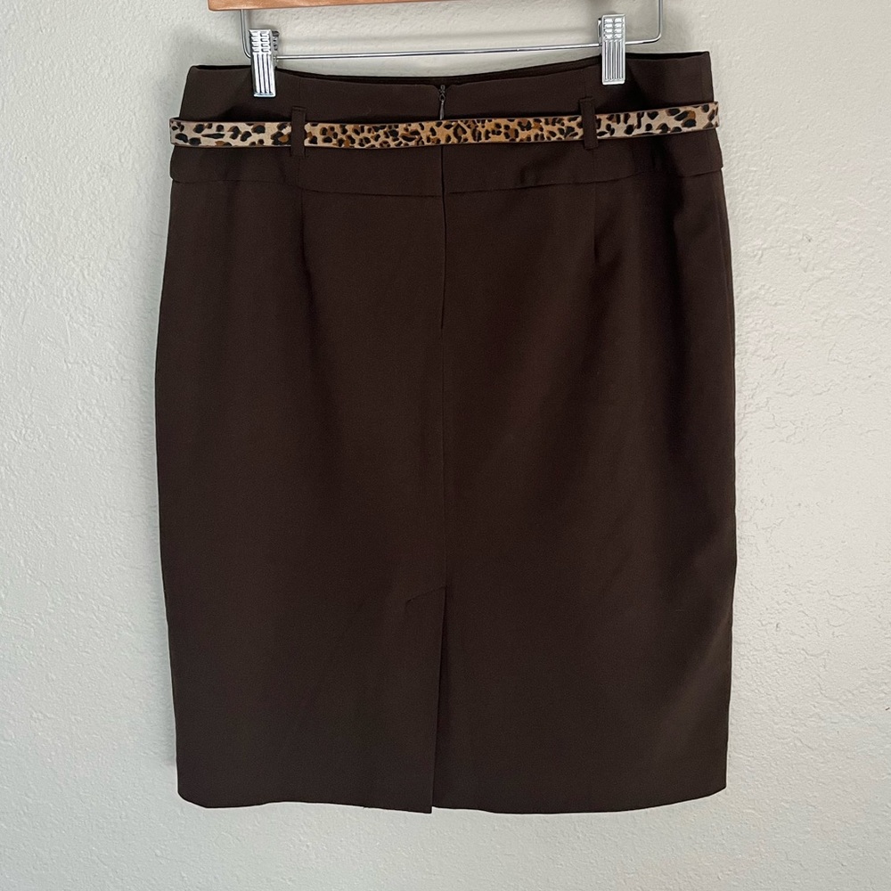 Brown Pencil skirt. Size 8 - Picture 2 of 2